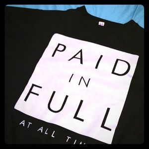 Nice graphic sweater. Like new